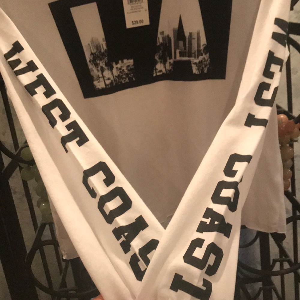 NEW! LOS ANGELES WHITE CROP TOP! Size Med. - Picture 6 of 6